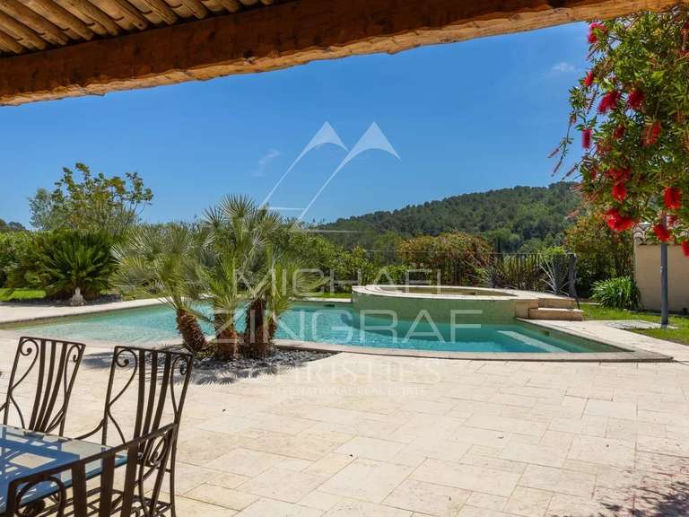 Villa Opio - 5 bedrooms - 216m²