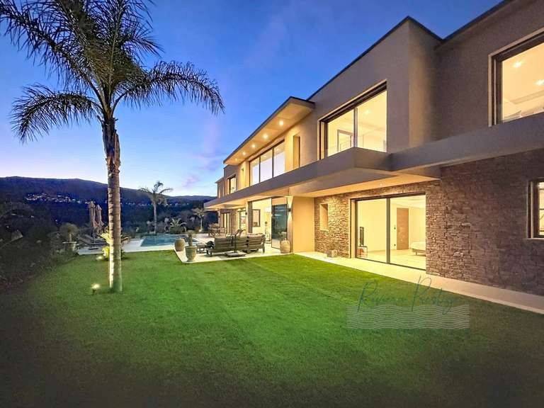 Villa Opio - 5 bedrooms - 430m²