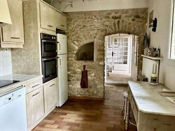 House Oppède