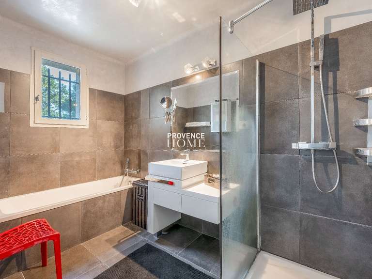Maison Oppède - 4 chambres - 187m²