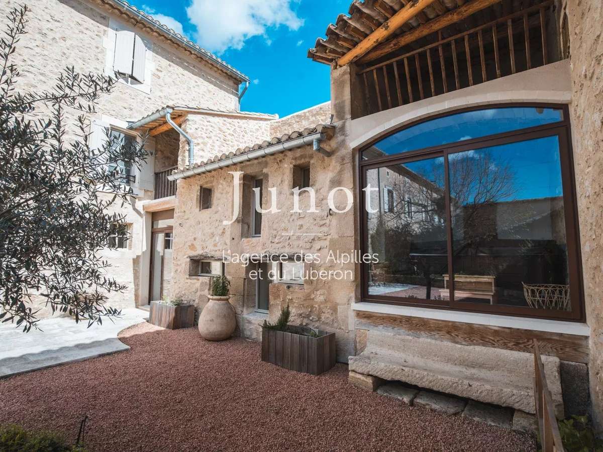 House Oppède
