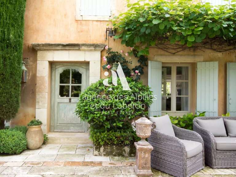 House Oppède - 7 bedrooms - 27500m²