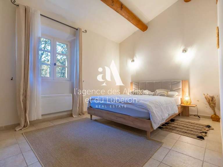 Maison Oppède - 5 chambres - 208m²