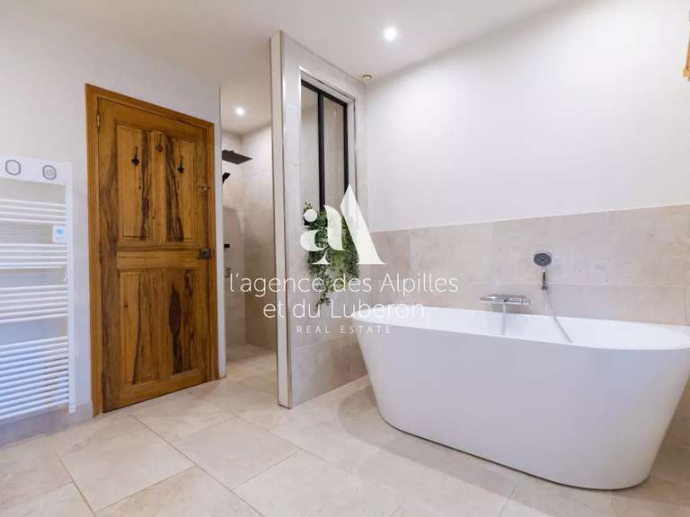 Maison Oppède - 5 chambres - 208m²