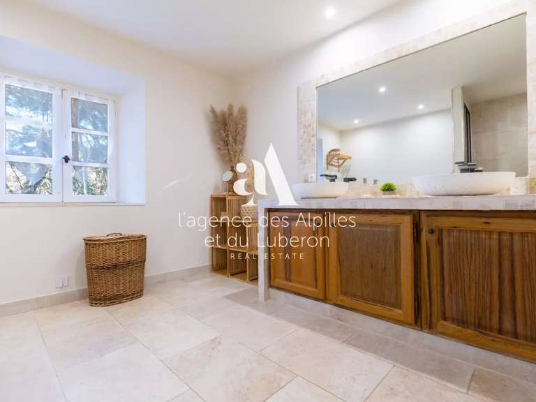 Maison Oppède - 5 chambres - 208m²