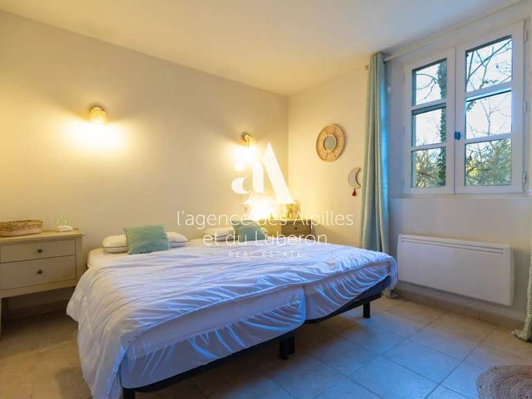 Maison Oppède - 5 chambres - 208m²