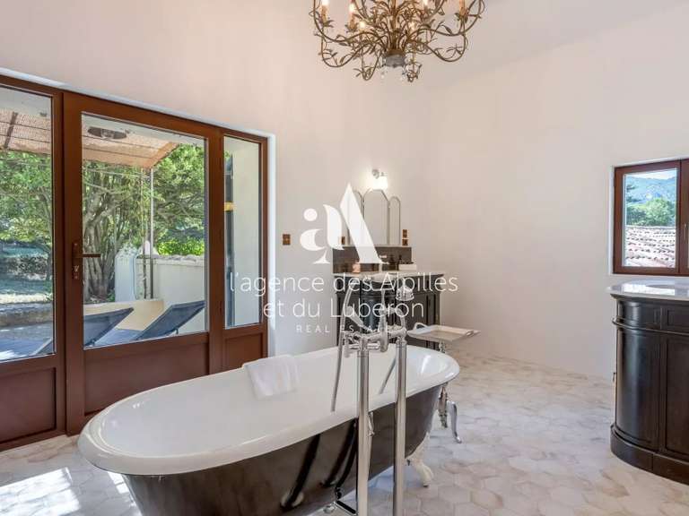 Maison Oppède - 5 chambres - 325m²