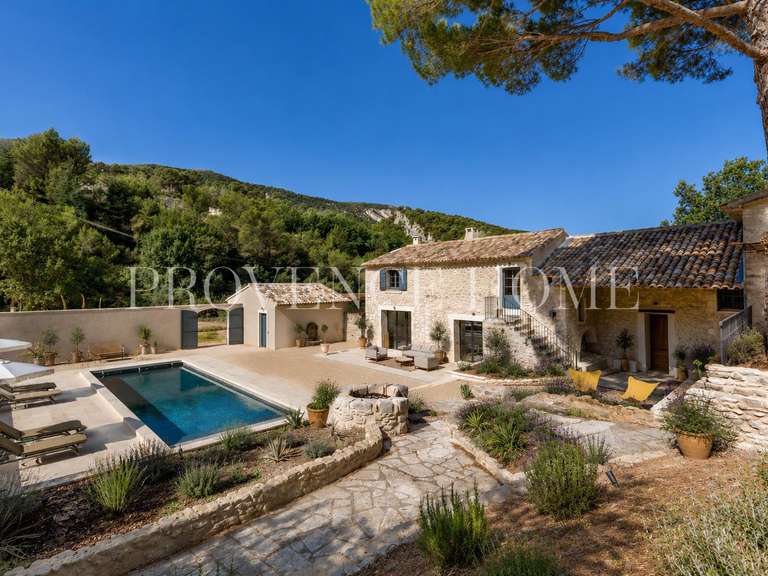 Propriété Oppède - 4 chambres - 221m²