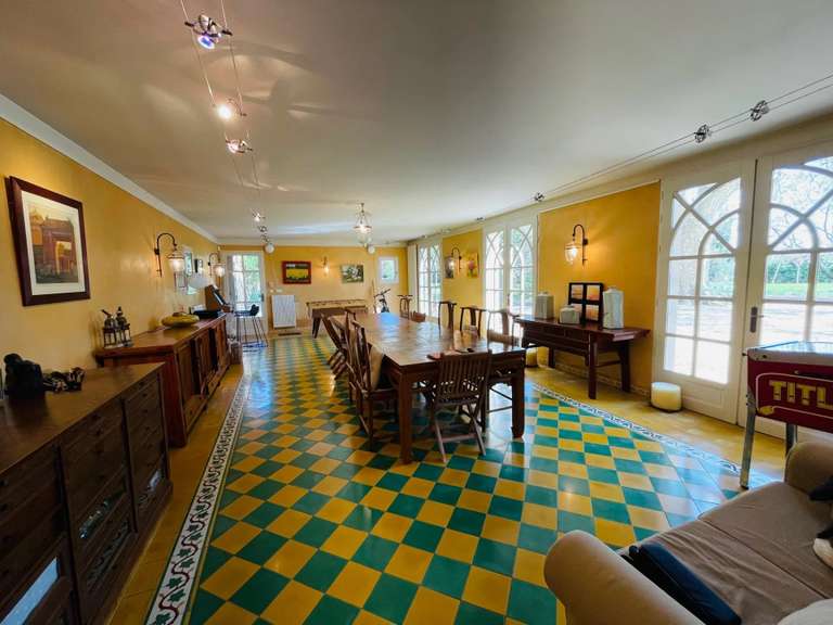 Maison Orange - 7 chambres - 684m²