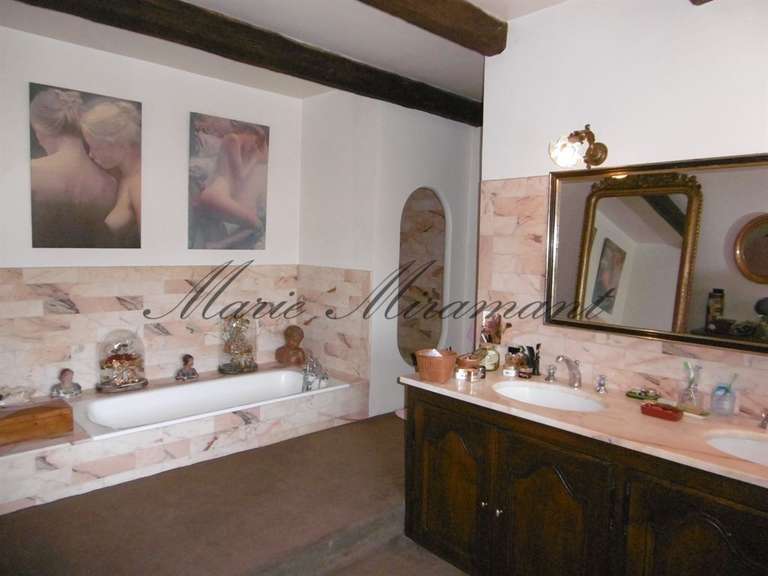 Propriété Orange - 8 chambres - 350m²