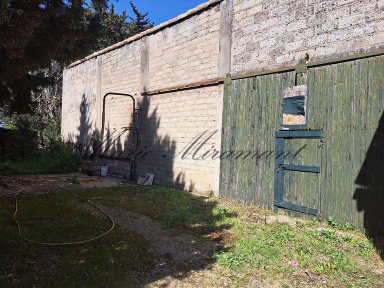 Propriété Orange - 8 chambres - 350m²