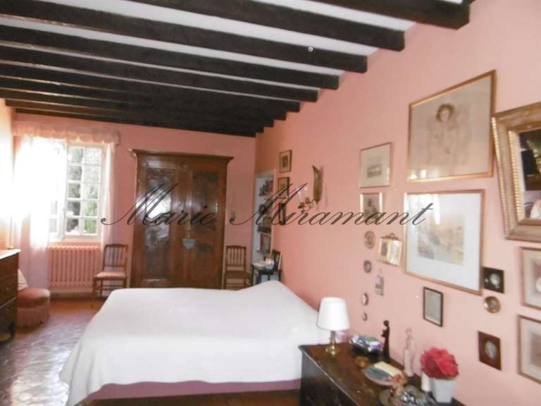 Propriété Orange - 8 chambres - 350m²