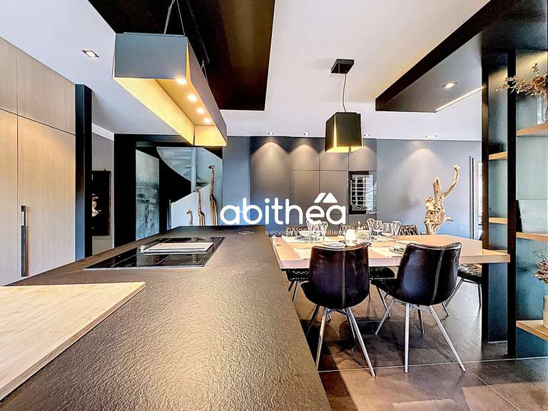 Villa Orchies - 6 bedrooms - 388m²