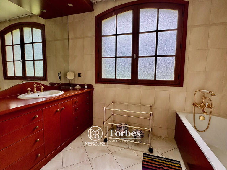 Maison Orcines - 4 chambres - 250m²