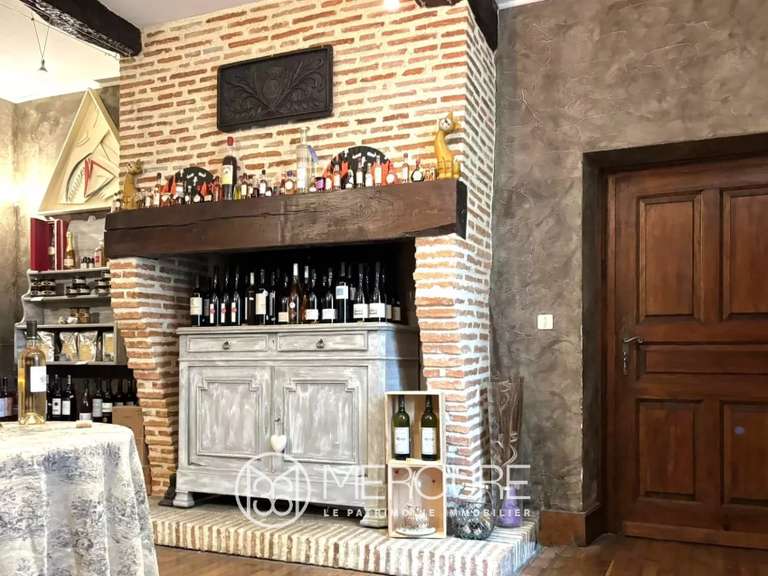 Propriété Ordan-Larroque - 9 chambres - 660m²