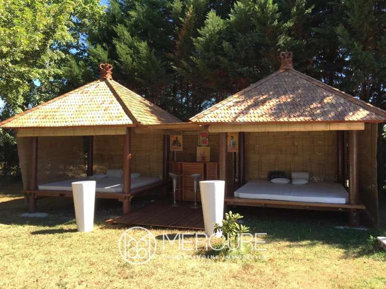 Propriété Ordan-Larroque - 9 chambres - 660m²