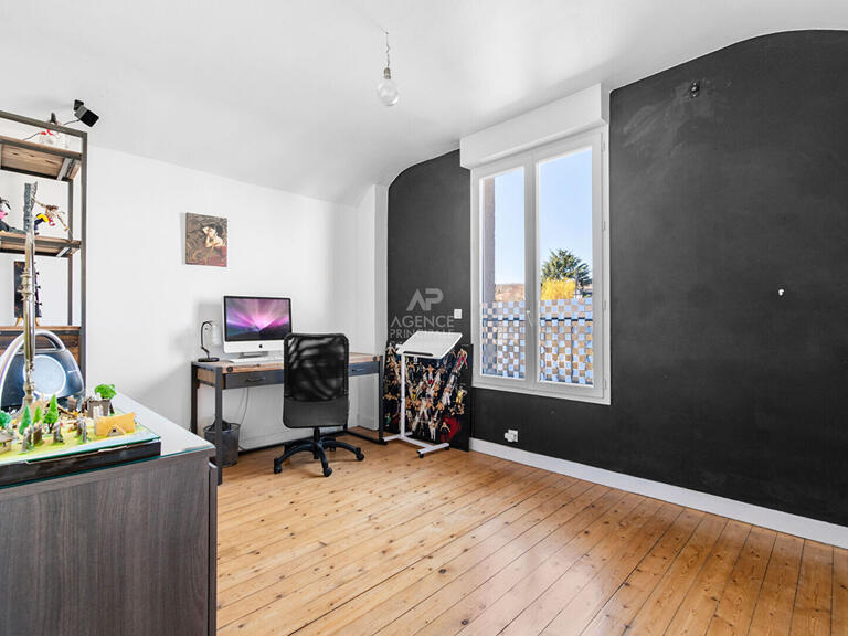 Maison Orgeval - 5 chambres - 163m²