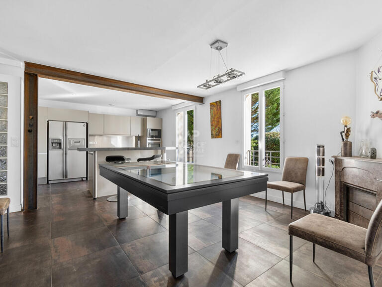 Maison Orgeval - 5 chambres - 163m²
