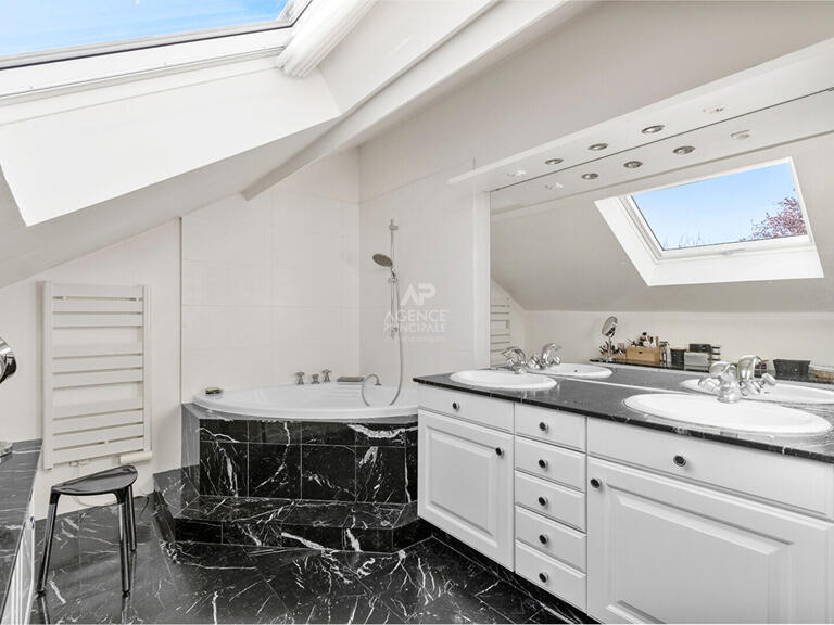 Maison Orgeval - 5 chambres - 163m²