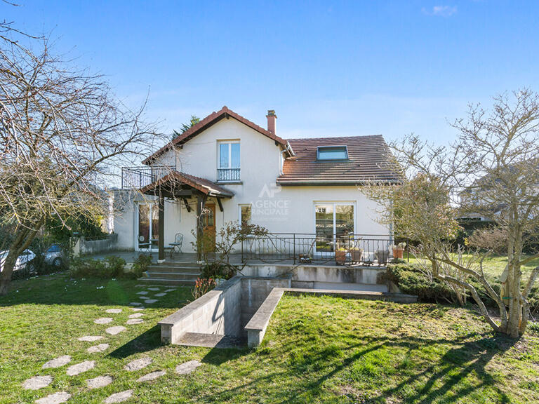 Maison Orgeval - 5 chambres - 163m²