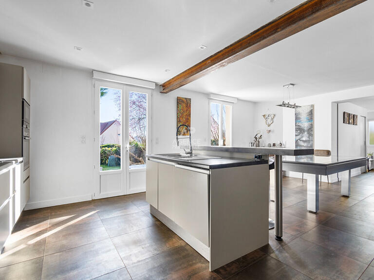 Maison Orgeval - 5 chambres - 163m²