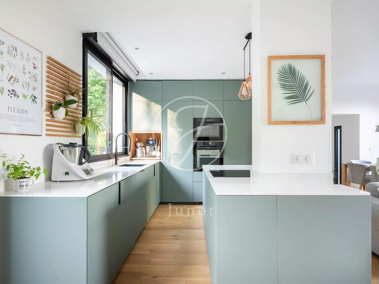 Maison Orgeval - 5 chambres - 183m²