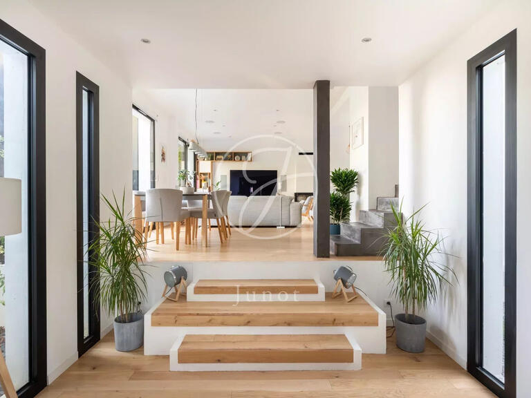 Maison Orgeval - 5 chambres - 183m²