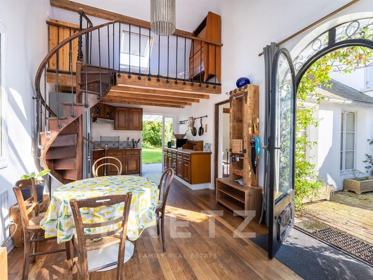 Maison Orgeval - 6 chambres - 275m²
