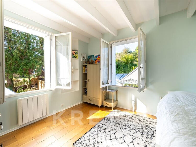 Maison Orgeval - 6 chambres - 275m²
