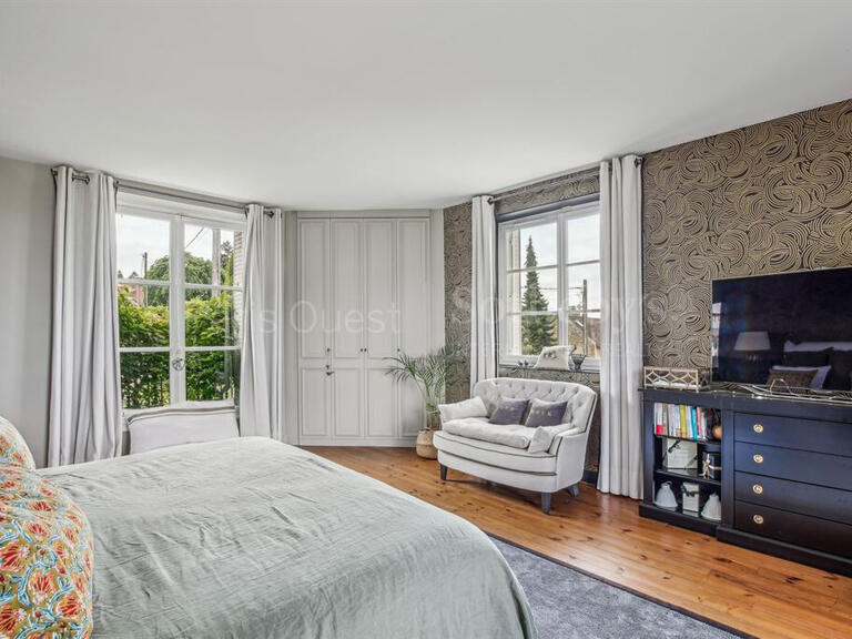 Maison Orgeval - 6 chambres - 280m²