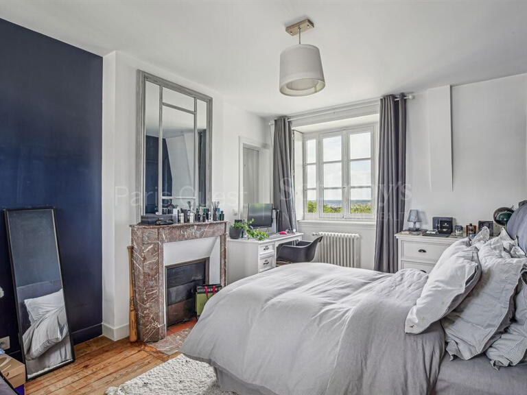 Maison Orgeval - 6 chambres - 280m²