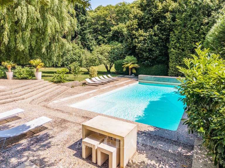 Maison Orgeval - 7 chambres - 519m²