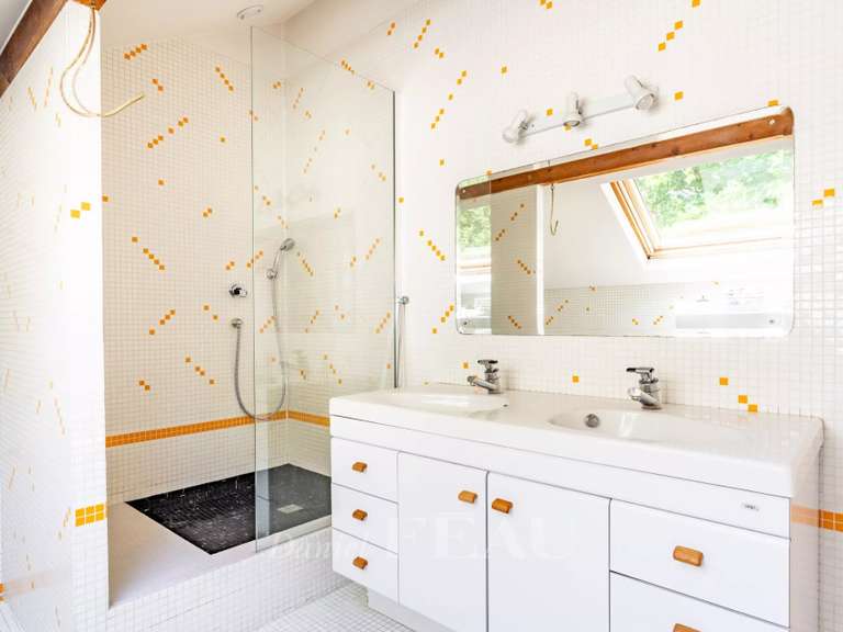 Maison Orgeval - 7 chambres - 519m²