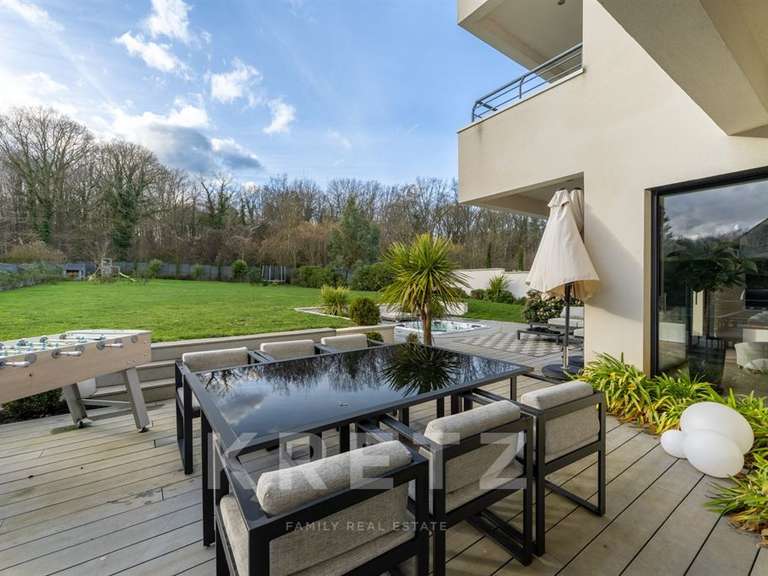 Maison Orgeval - 5 chambres - 198m²