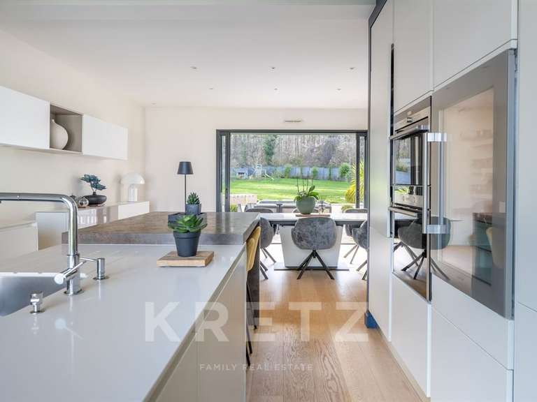 Maison Orgeval - 5 chambres - 198m²