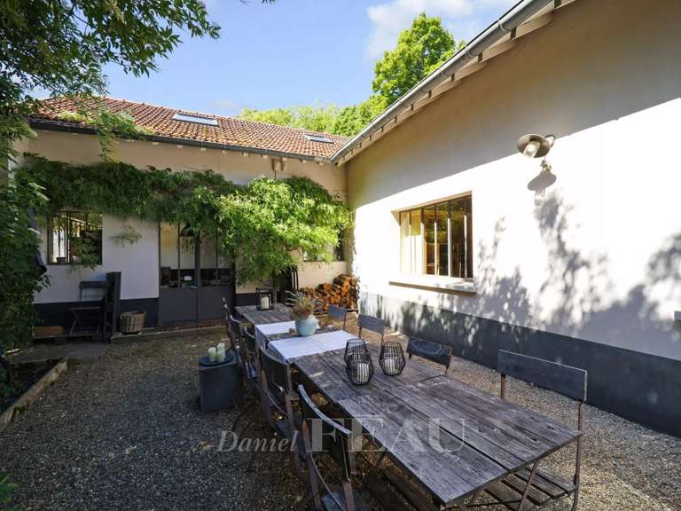 Maison Orgeval - 4 chambres - 452m²