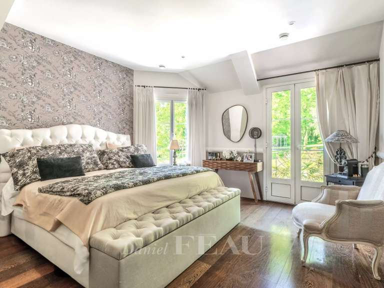 Maison Orgeval - 6 chambres - 490m²