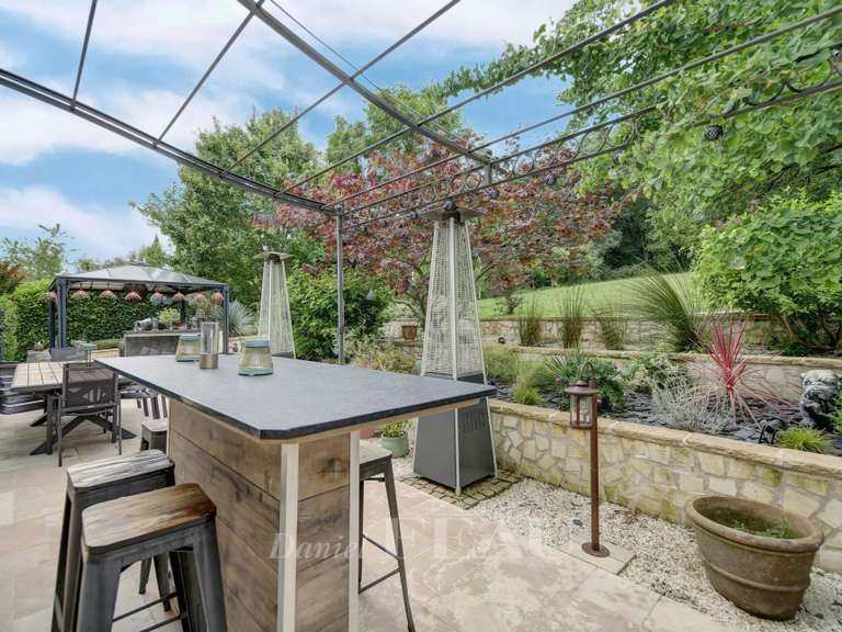 Maison Orgeval - 6 chambres - 490m²