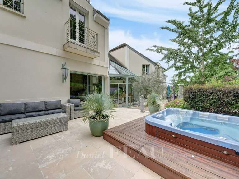 Maison Orgeval - 6 chambres - 490m²