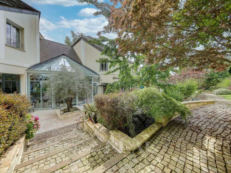 Maison Orgeval - 6 chambres - 490m²