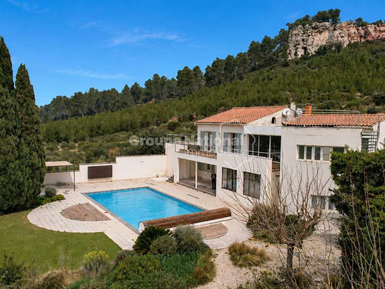 Maison Orgon - 7 chambres - 325m²