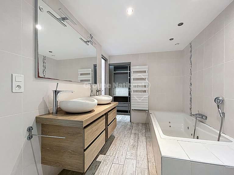 Maison Orgon - 7 chambres - 325m²