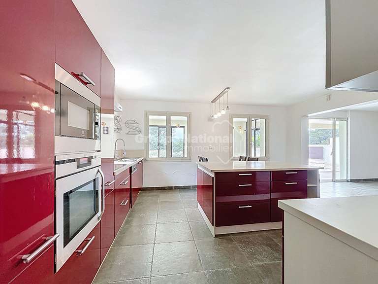 Maison Orgon - 7 chambres - 325m²
