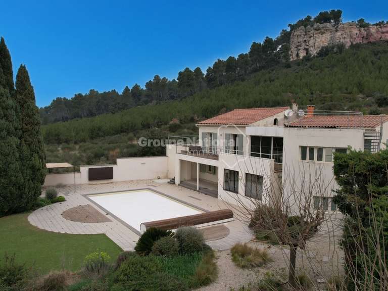 Maison Orgon - 7 chambres - 325m²