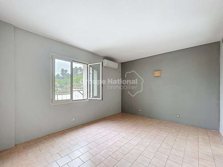 Maison Orgon - 7 chambres - 325m²