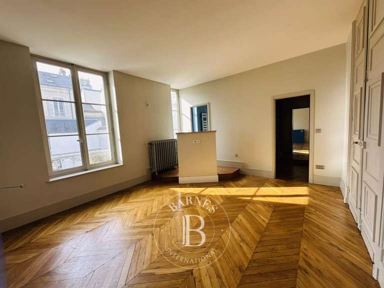 Hôtel particulier Orléans - 5 chambres - 243m²