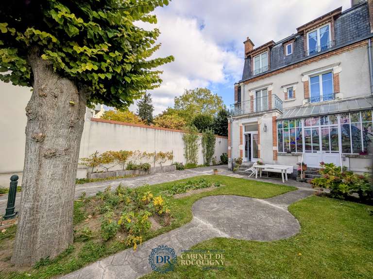 Maison Orléans - 6 chambres - 256m²