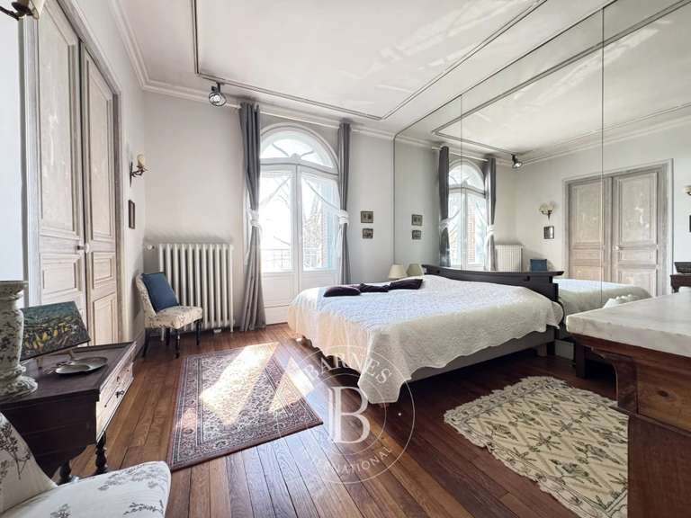 Maison Orléans - 5 chambres - 266m²