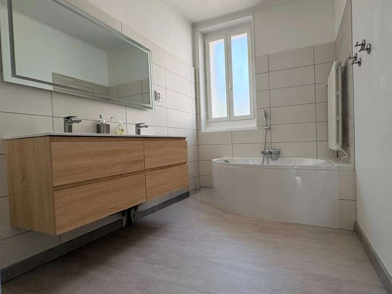 Maison Orléans - 4 chambres - 197m²