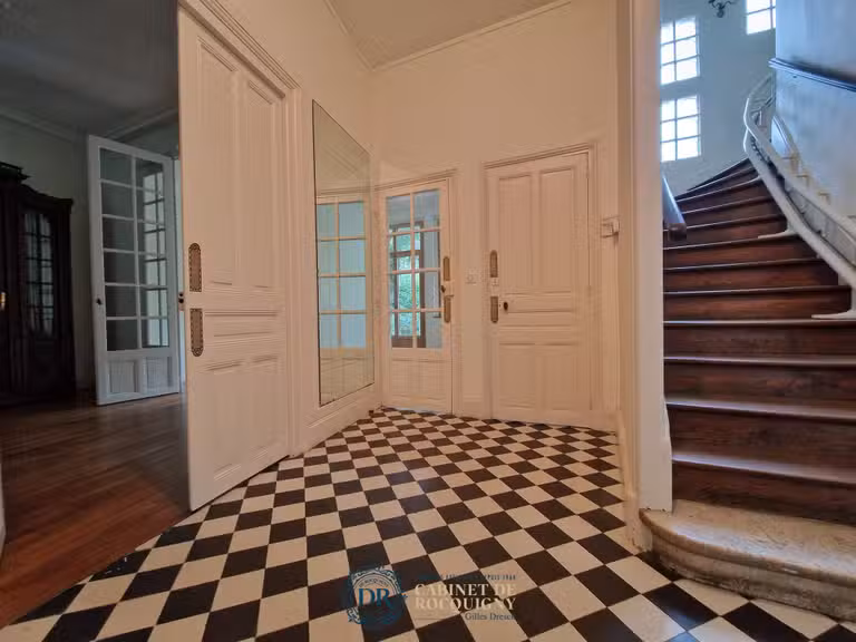 Maison Orléans - 7 chambres - 268m²